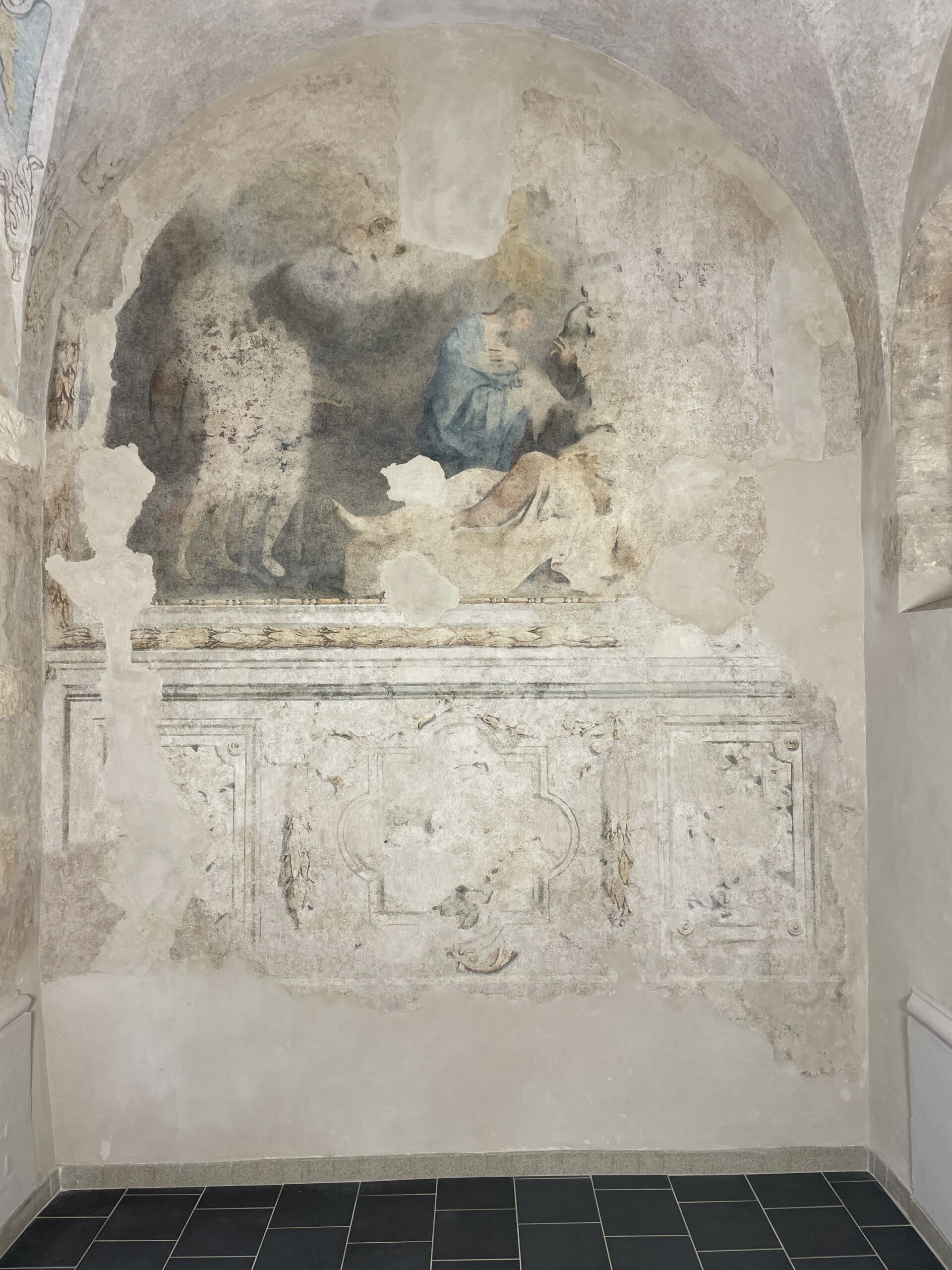 Retouche ange peinture murale